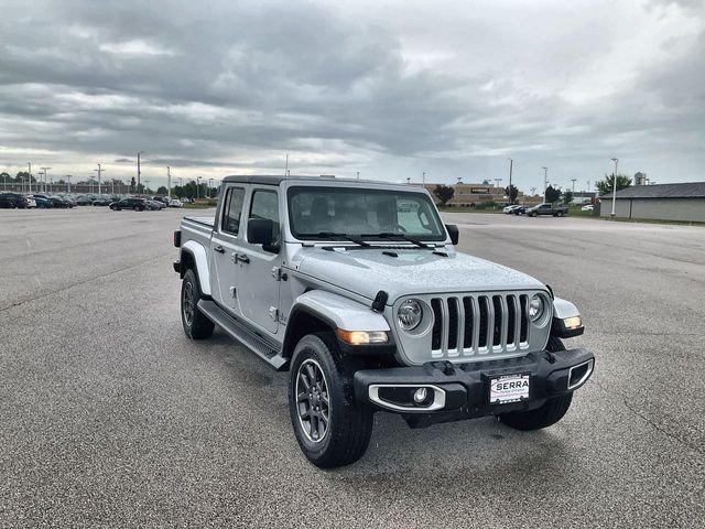 Used 2022 Silver Zynith Clearcoat Jeep Overland image 12