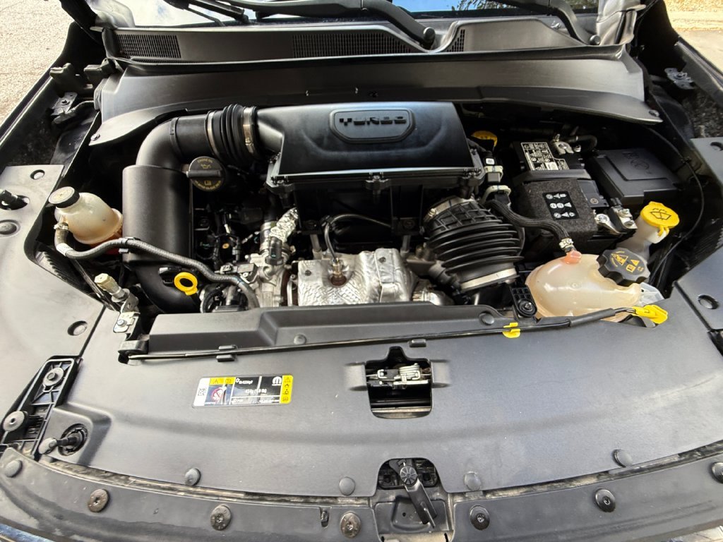 Used 2024 Black Jeep Latitude image 5