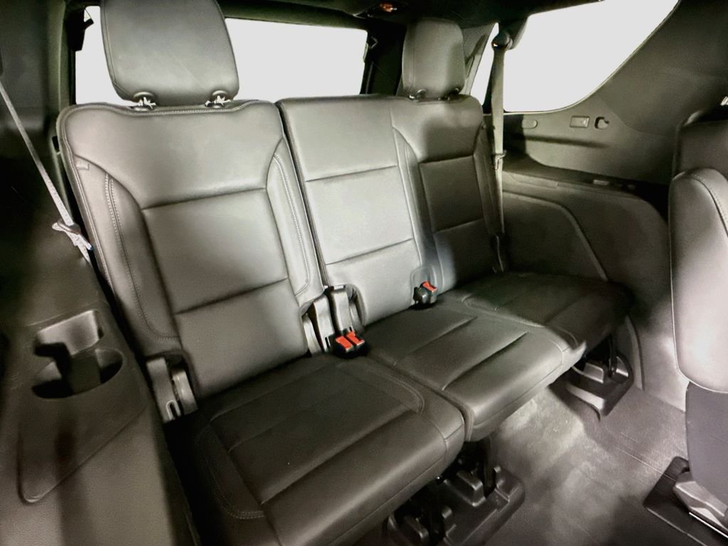 Used 2021 Black Chevrolet Z71 image 26