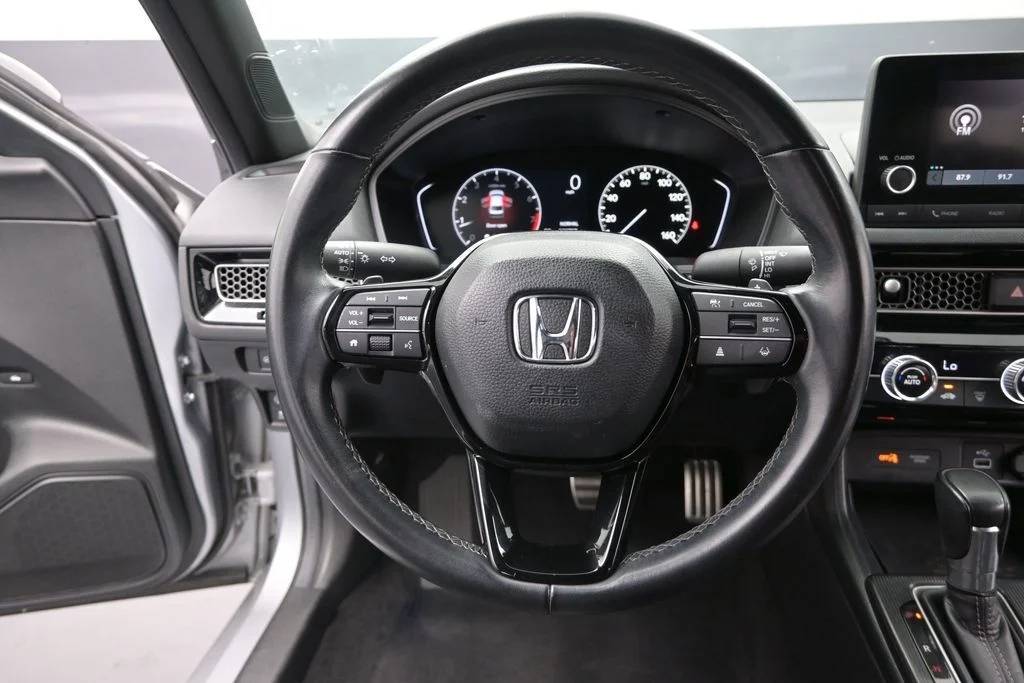 Used 2024  Honda Sport image 16