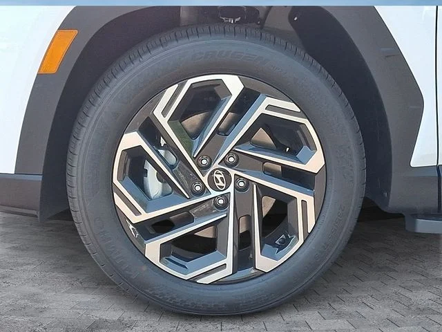 New 2026 White Hyundai SEL Plus image 5