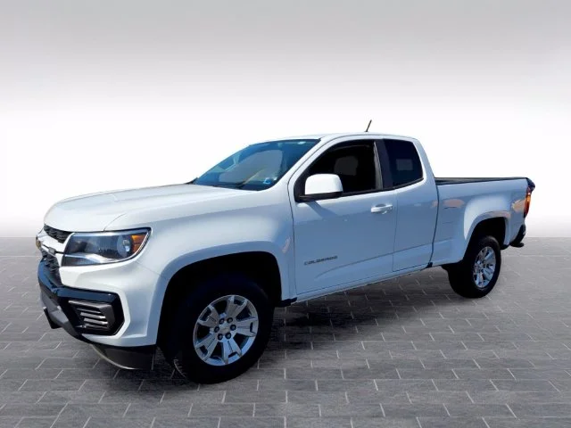 Used 2022 White Chevrolet LT image 3