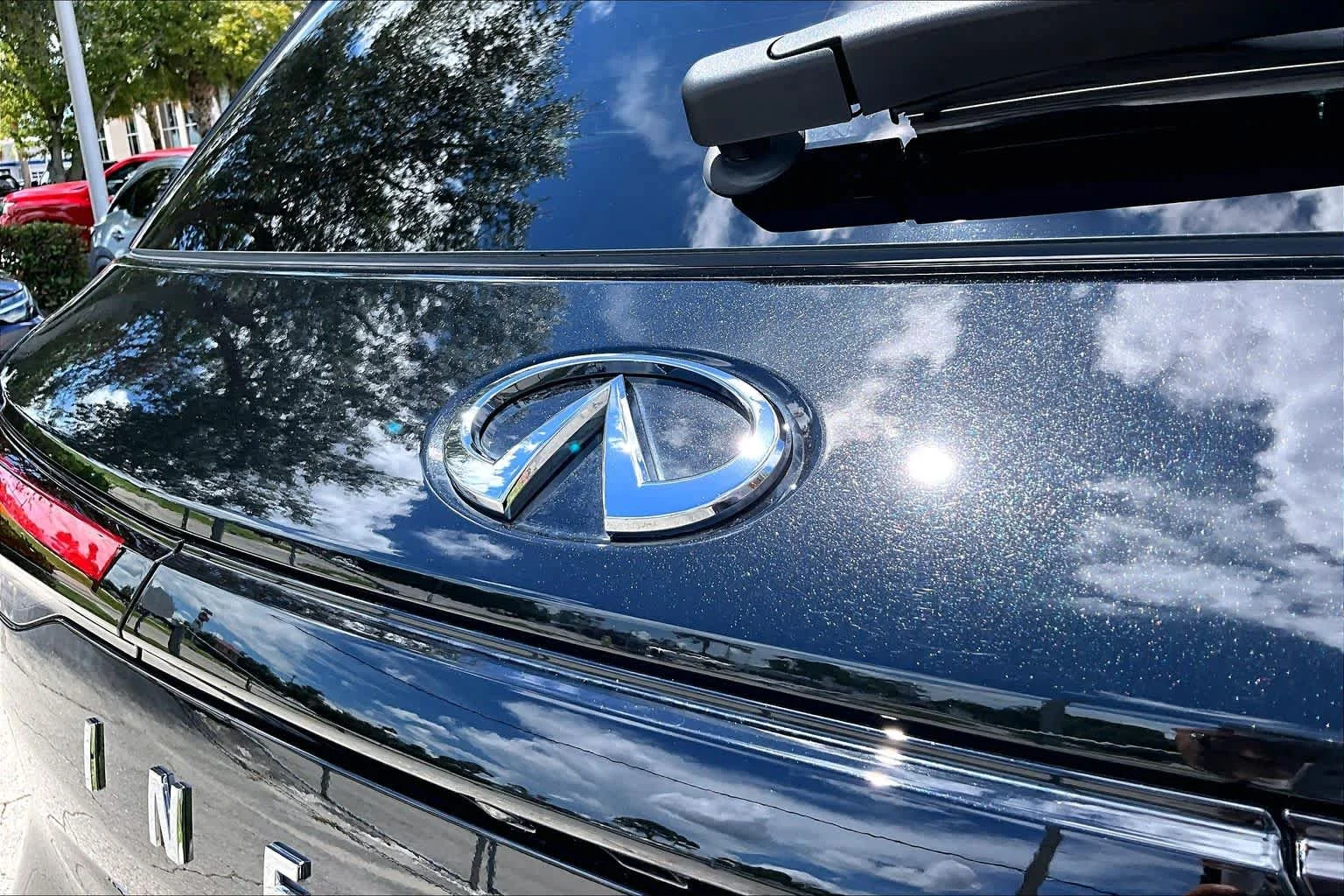 Used 2025 Mineral Black INFINITI AUTOGRAPH image 31