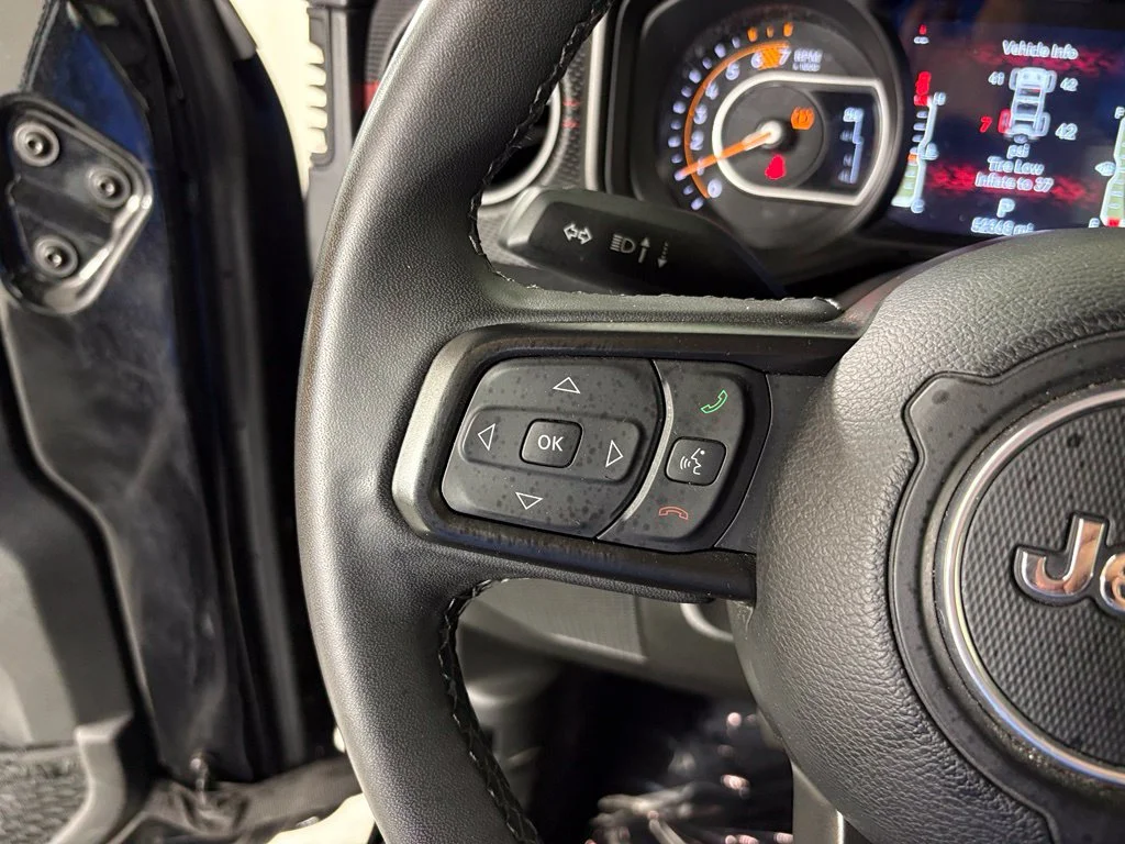 Used 2025 Black Jeep Rubicon image 19