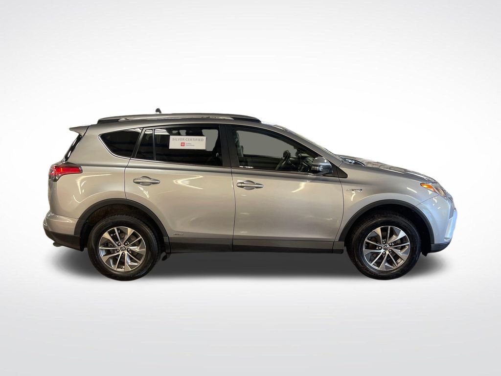 Certified Used 2017 Silver Toyota XLE image 6