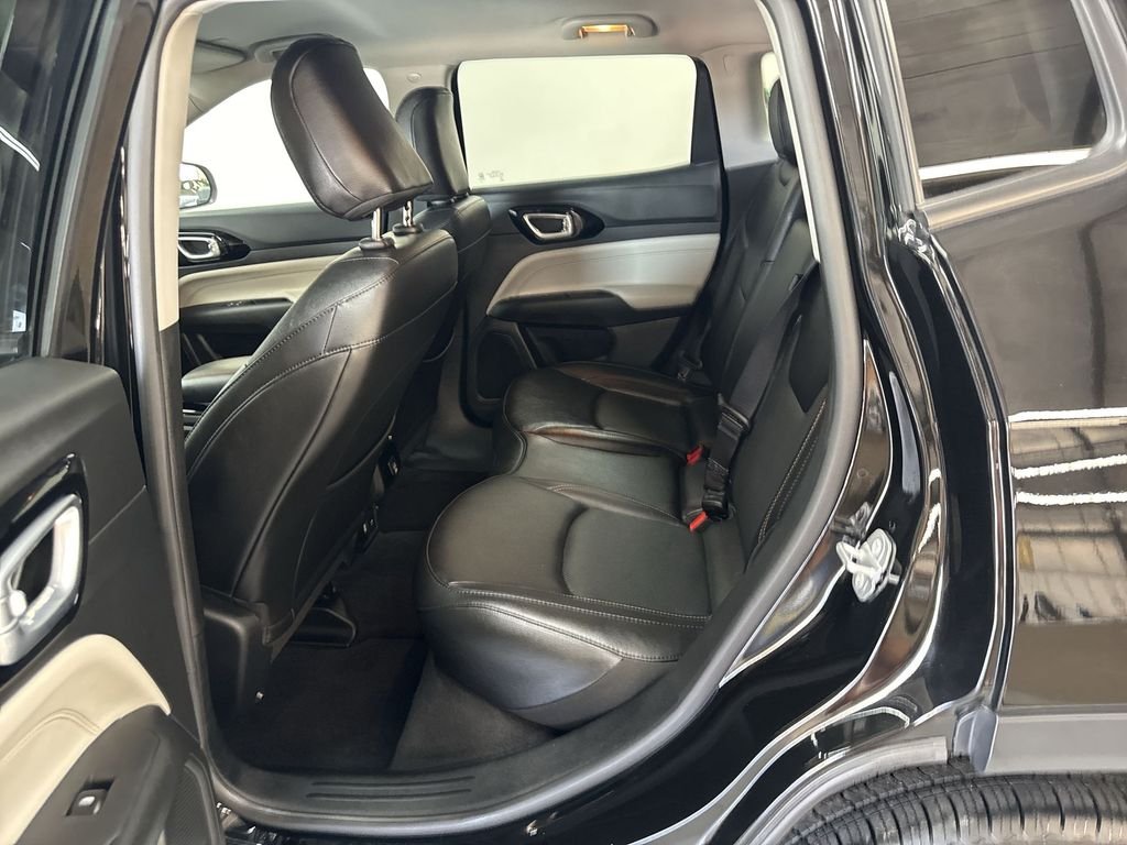 Used 2022 Diamond Black Jeep Limited image 16