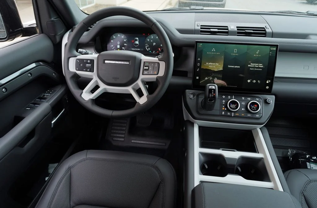 Used 2026 Gray Land Rover S image 15