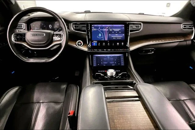 Used 2023 Diamond Black Crystal Pearlcoat Jeep Series II image 17