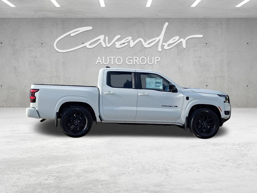 New 2027 Glacier White Nissan Crew Cab SV image 18