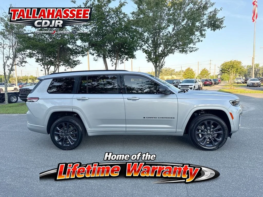 New 2026 Silver Zynith Exterior Paint Jeep Limited Reserve image 2