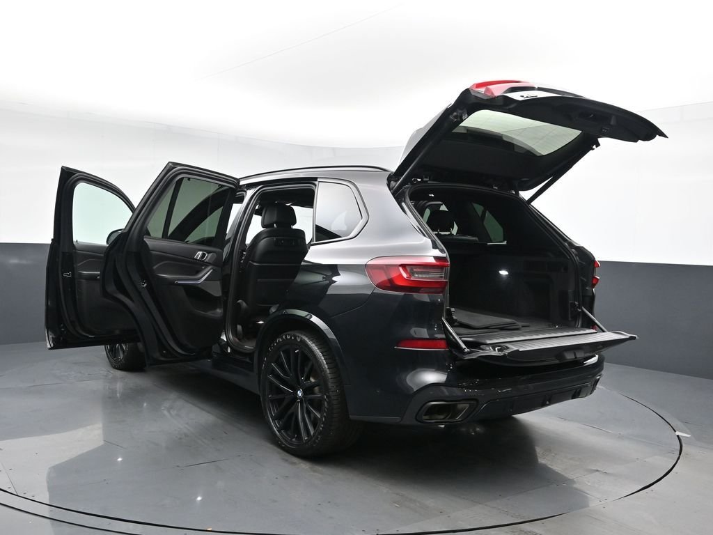 Used 2021 Black BMW M50i image 28