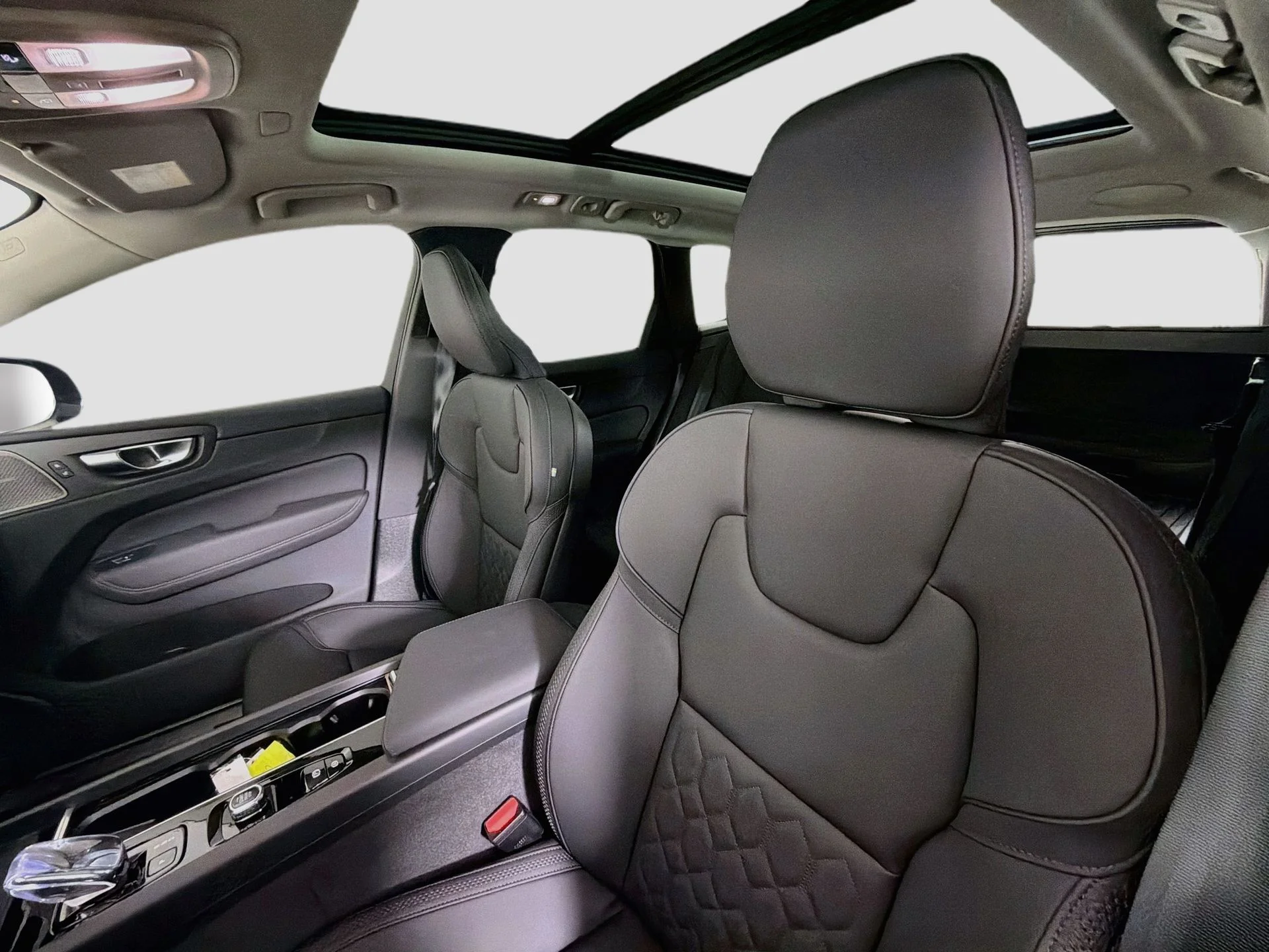 New 2027 Denim Blue Volvo Plus image 21