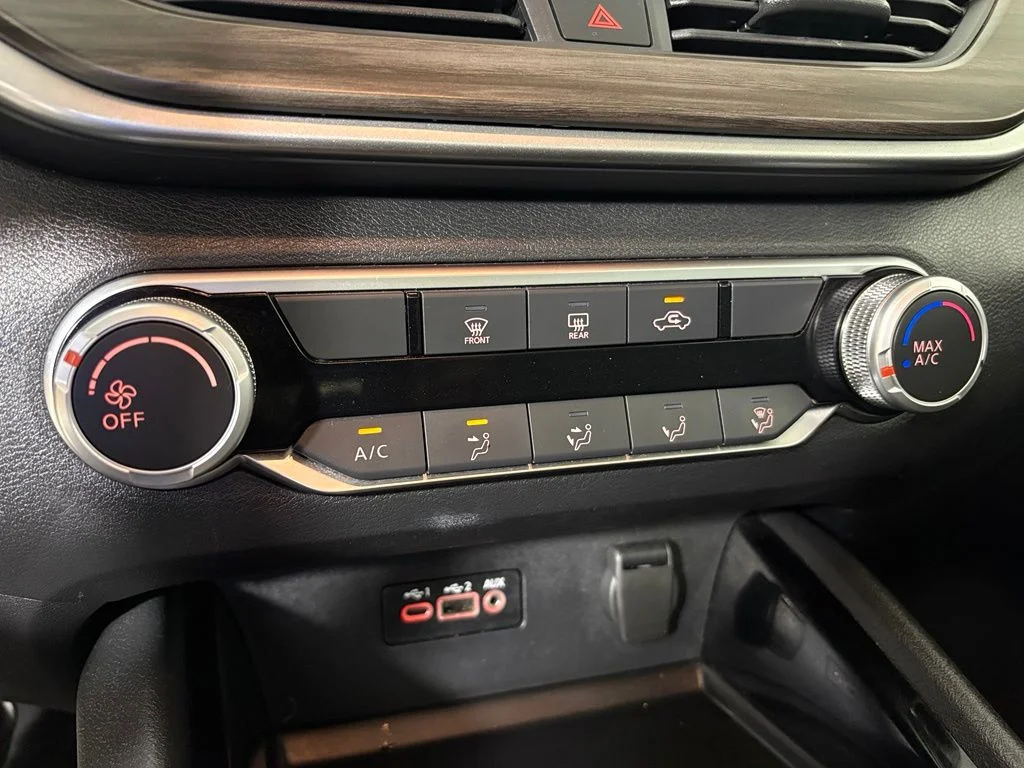 Used 2024 Black Nissan 2.5 SV image 24