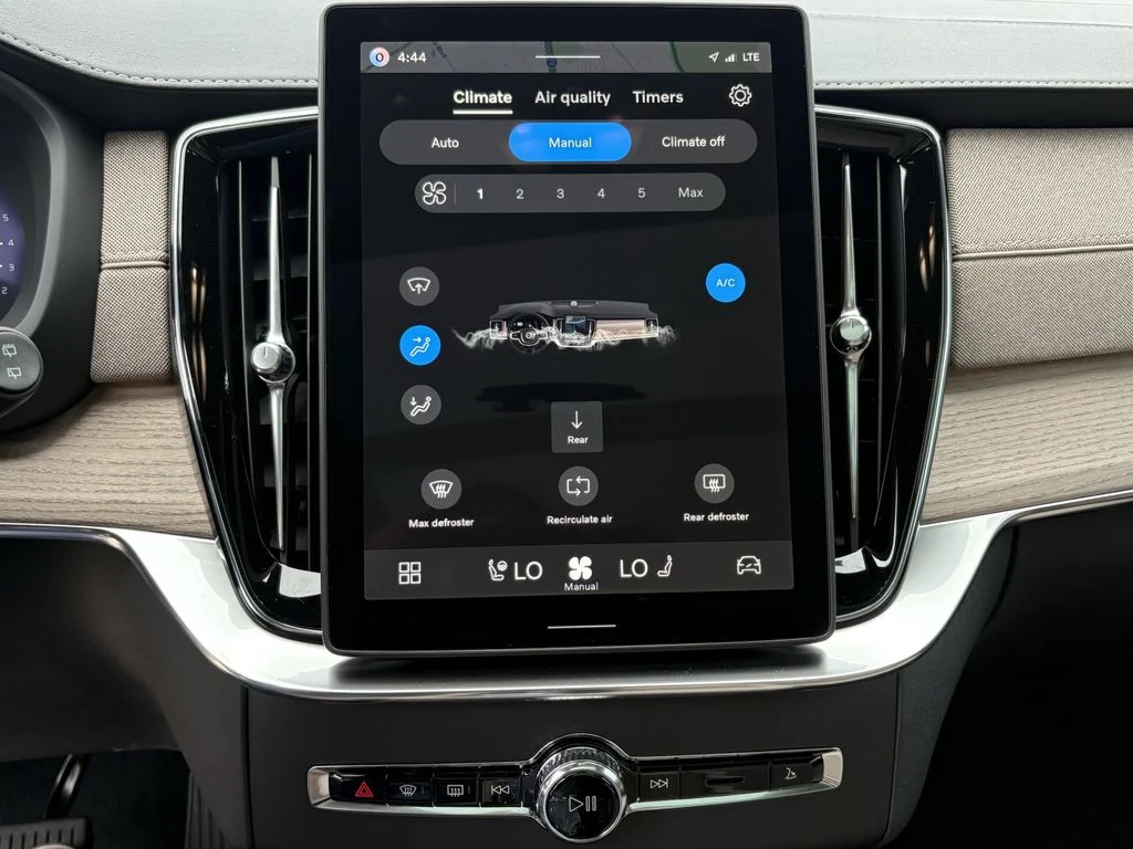 New 2026 Onyx Black Volvo Ultra image 21