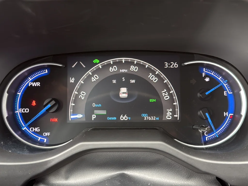 Used 2024 Silver Toyota XLE image 19