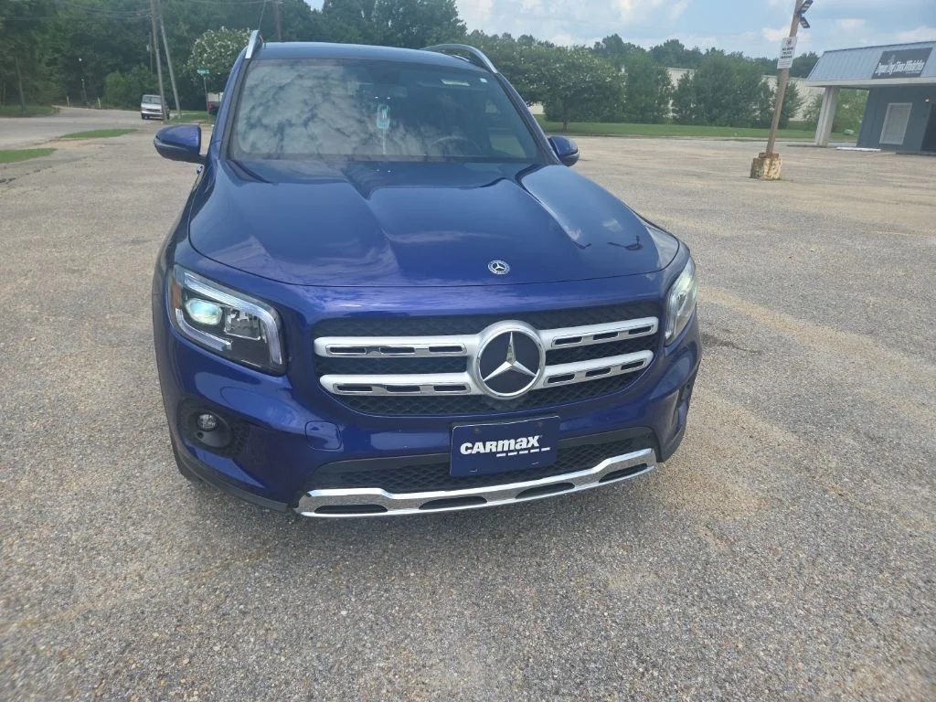Certified Used 2020  Mercedes-Benz GLB 250 image 2