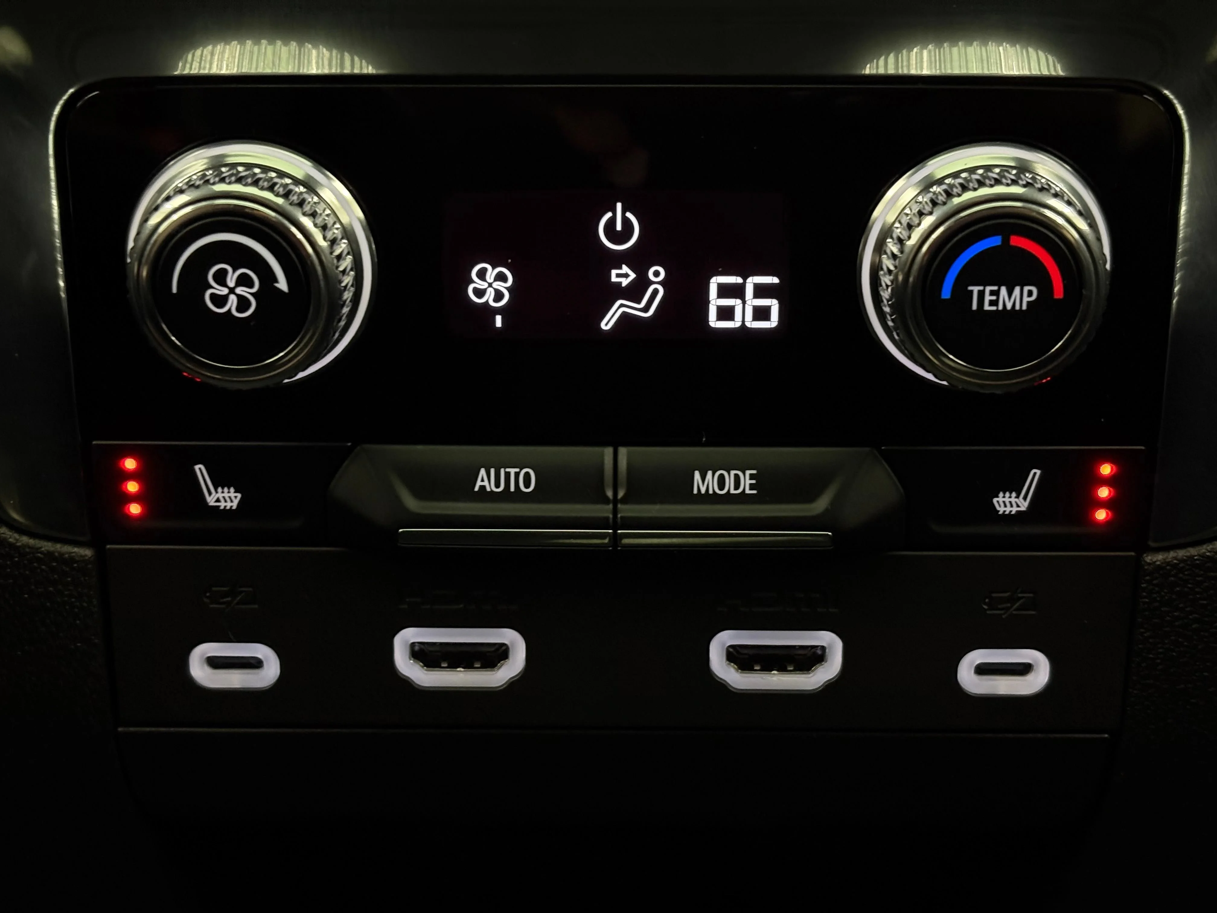 Used 2023 Onyx Black GMC Denali Ultimate image 7
