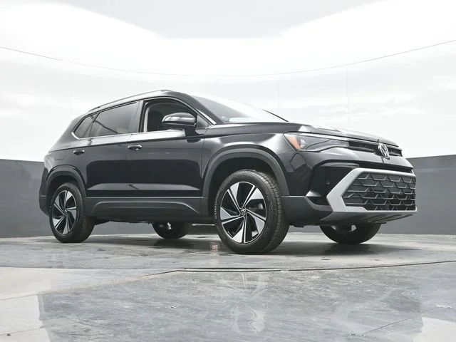New 2026 Black Volkswagen 1.5T SE image 23
