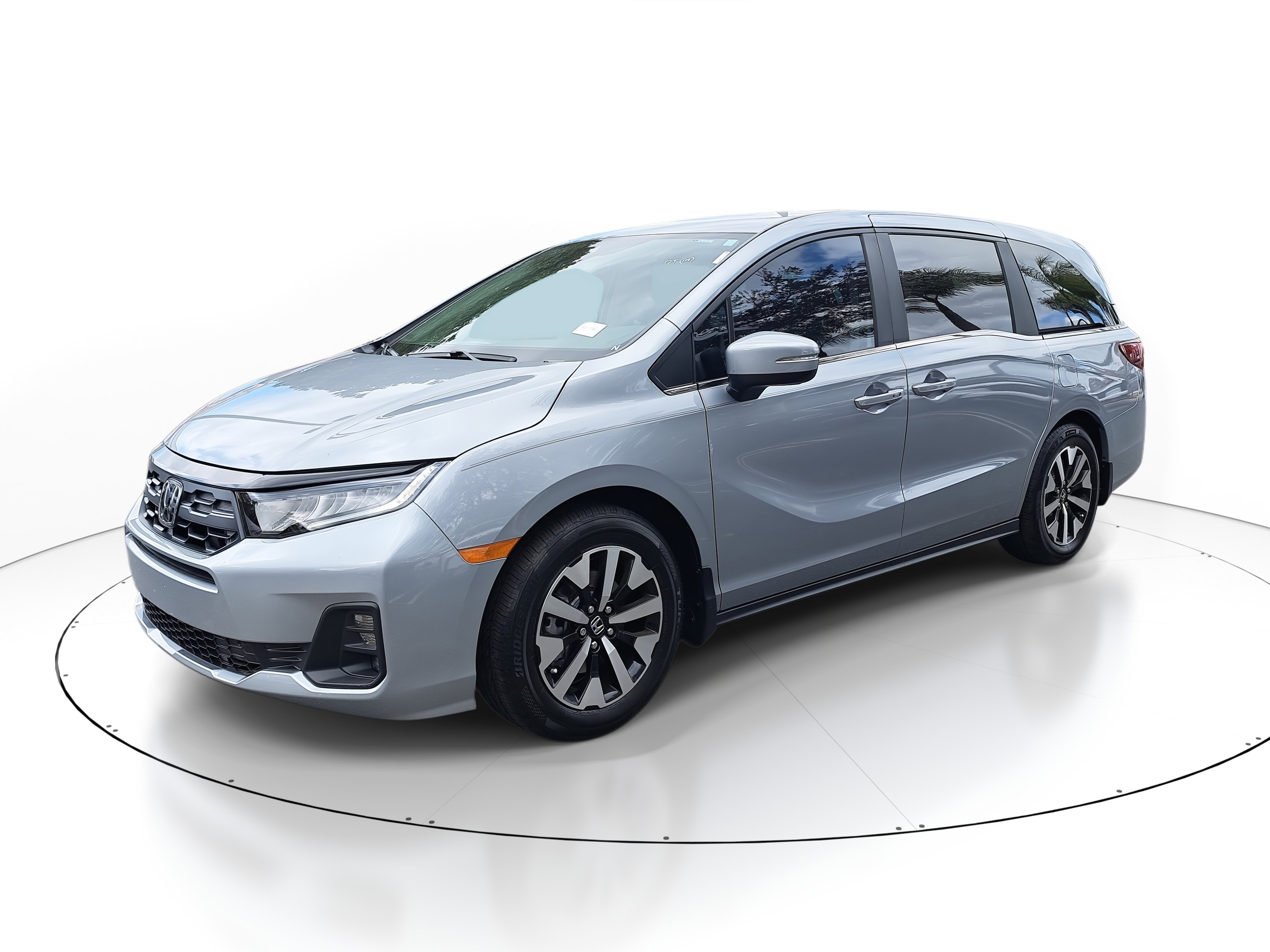 New 2026 Solar Silver Metallic Honda EX-L image 3