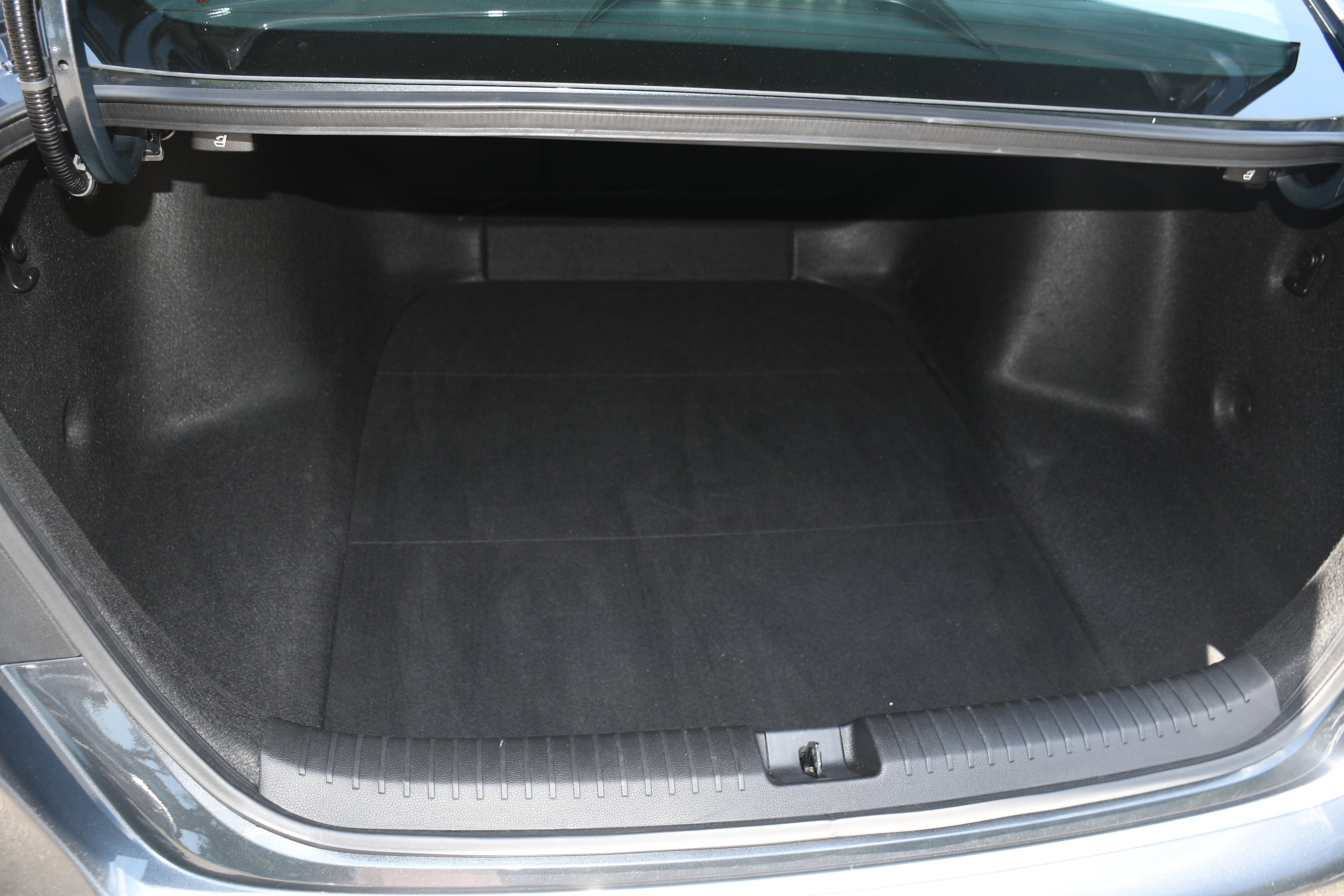 Used 2023  Honda EX image 17