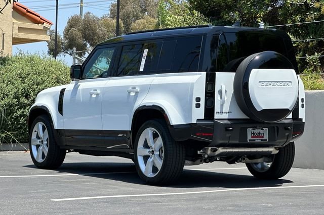 New 2026 Fuji White Land Rover X-Dynamic SE image 3