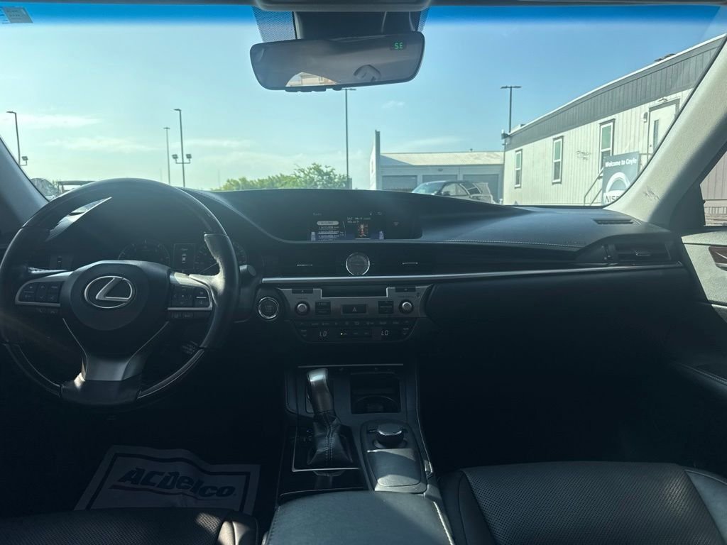 2018 Lexus ES 350 - Photo 15