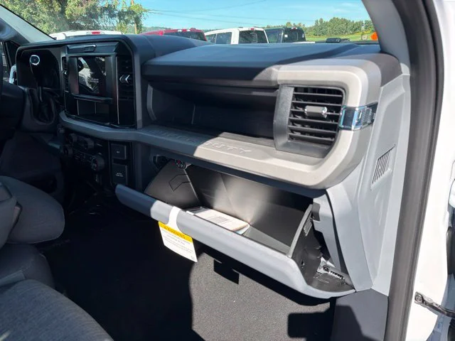 New 2027 Oxford White Ford F-350® XL image 93