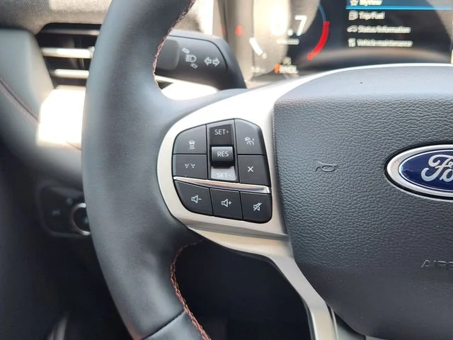 New 2026 Agate Black Metallic Ford Active image 28