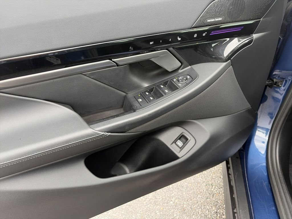 Used 2024 Phytonic Blue Metallic BMW 530i image 18