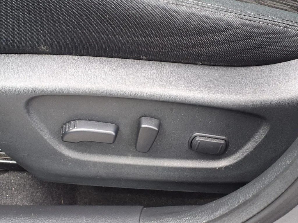 Used 2018 Gun Metallic Nissan SV image 15