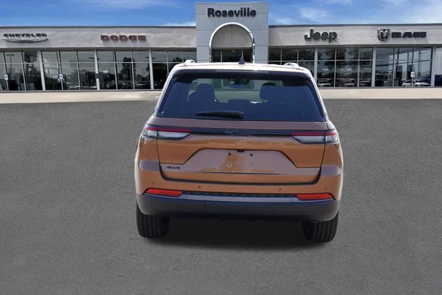 New 2026 Copper Shino Metallic Clearcoat Jeep Limited image 4