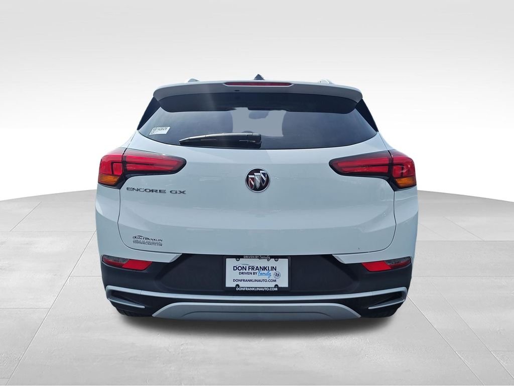 Used 2022 White Buick Select image 4