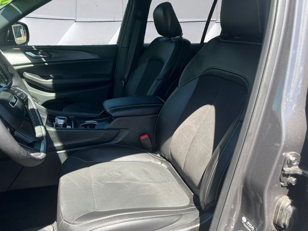 2025 Jeep Grand Cherokee Altitude - Photo 8