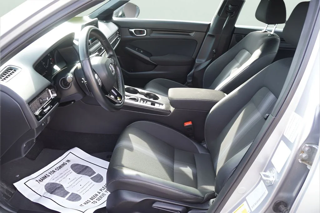 Used 2025 Solar Silver Metallic Honda Sport image 10