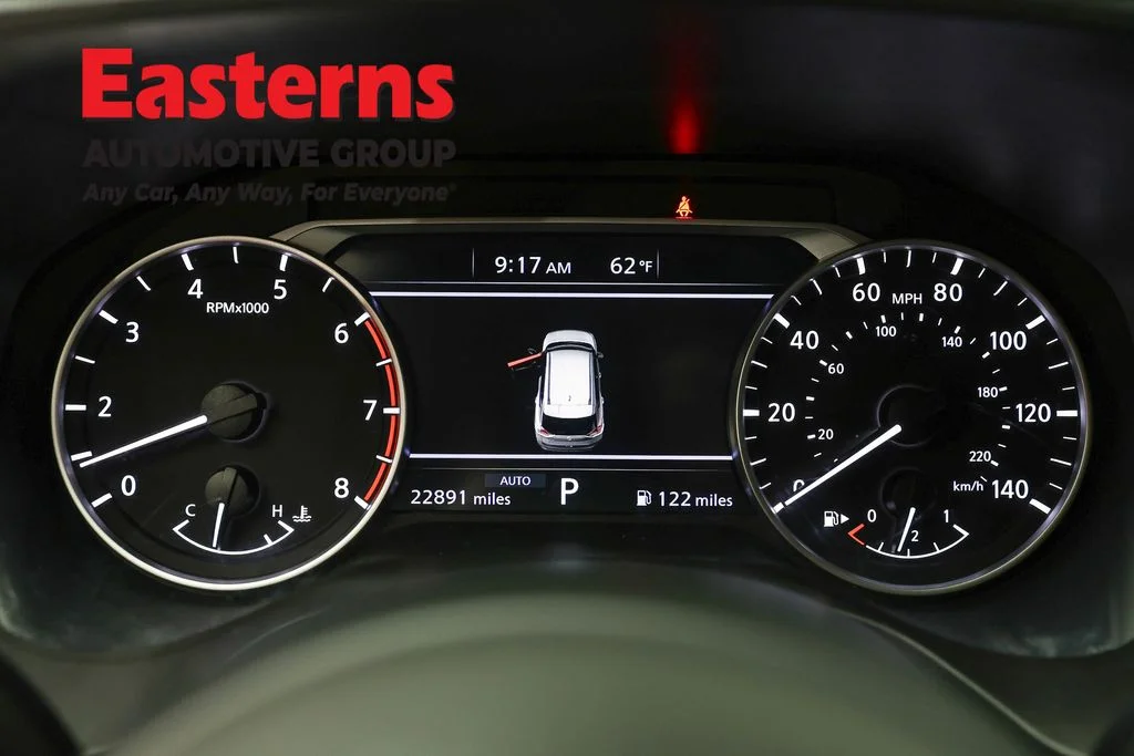 Used 2023 Gray Nissan S image 18