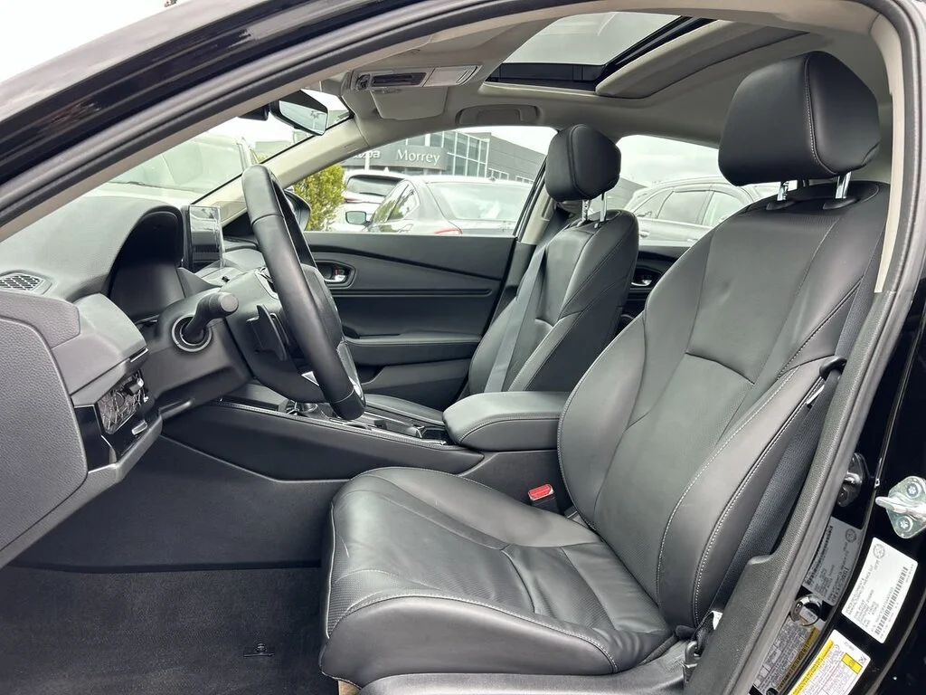 Certified Used 2025  Honda Touring eCVT Hybrid Sedan Certified Pre-Owned   No image 19