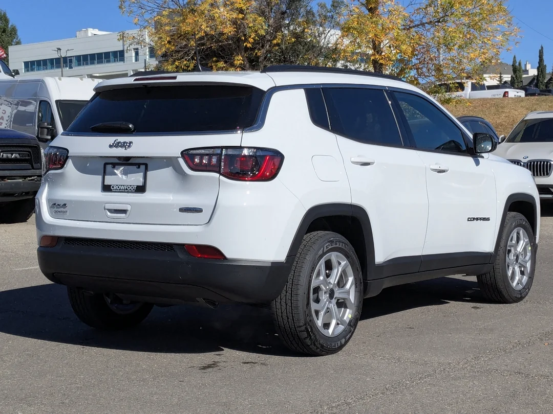 New 2026 White Jeep North - - 4x4 - Panoramic Sunroof - Alpine Audio - Adaptive Cruise - Power Liftgate & More! image 8