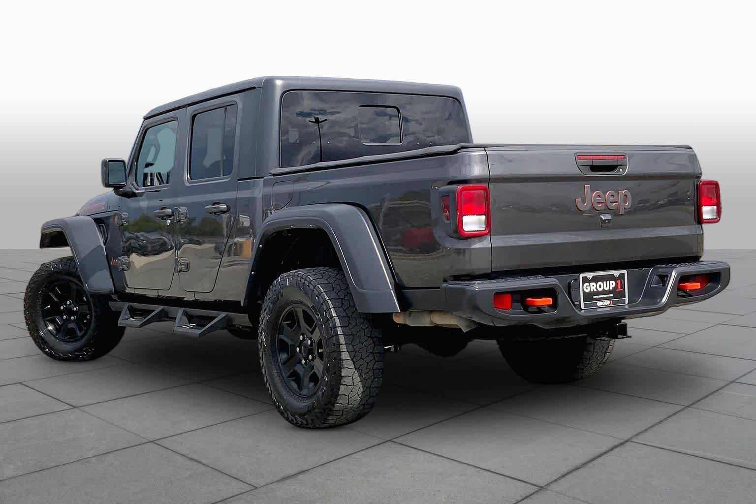 Used 2022 Granite Crystal Metallic Clearcoat Jeep Mojave image 12