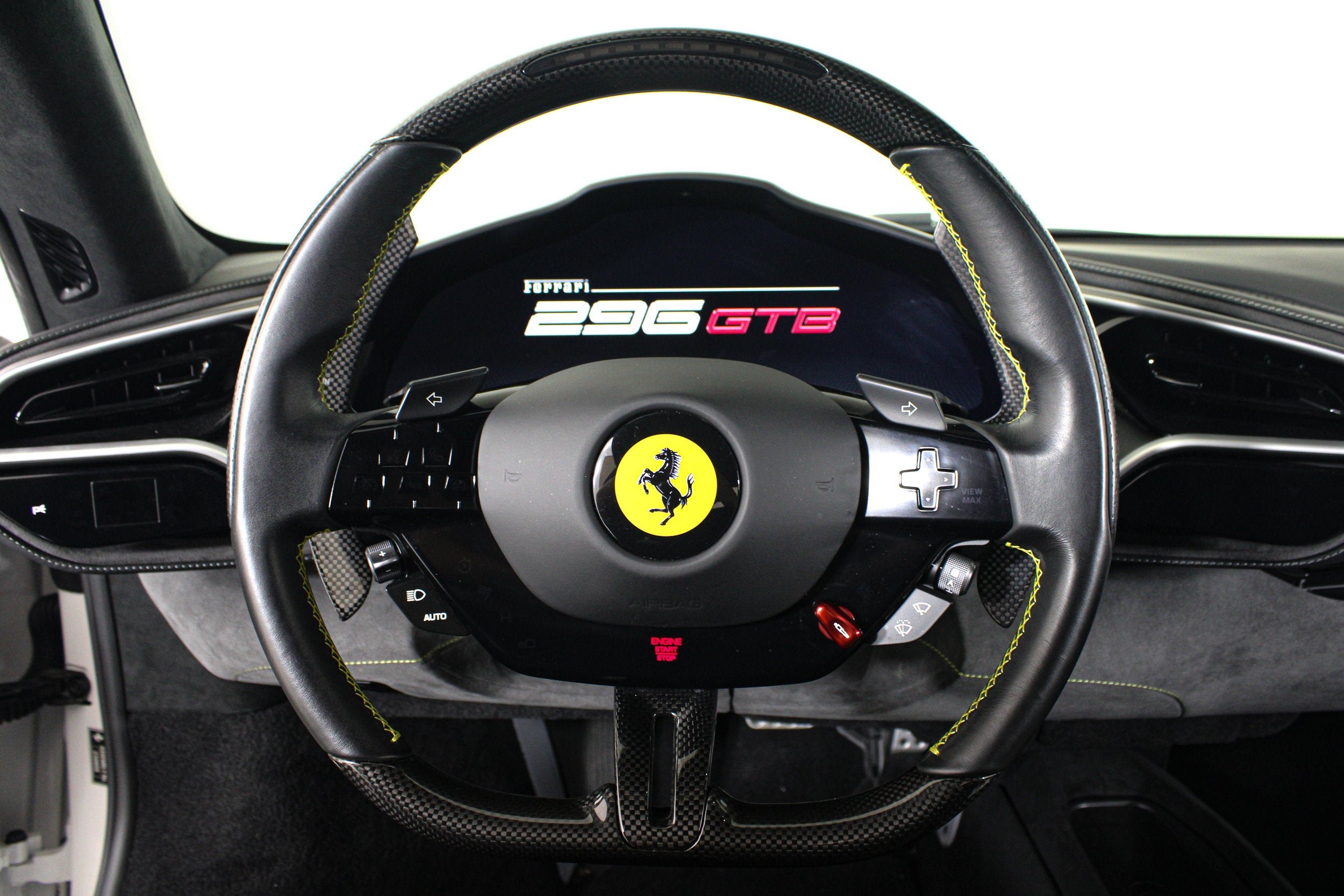 Used 2025 Bianco Cervino Ferrari  image 48