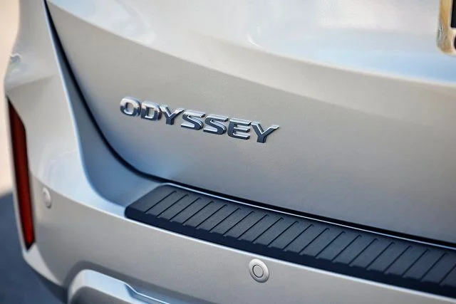 2026 Honda Odyssey Touring - Photo 12