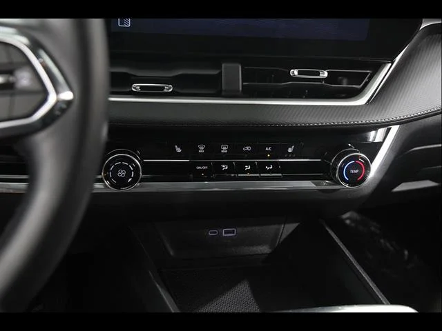 2025 Chevrolet Equinox LT - Photo 15