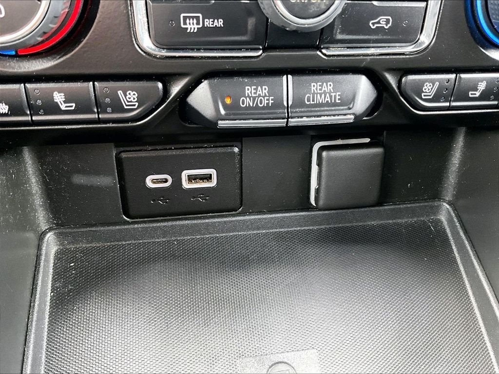 Used 2021 Gray Chevrolet Premier image 28