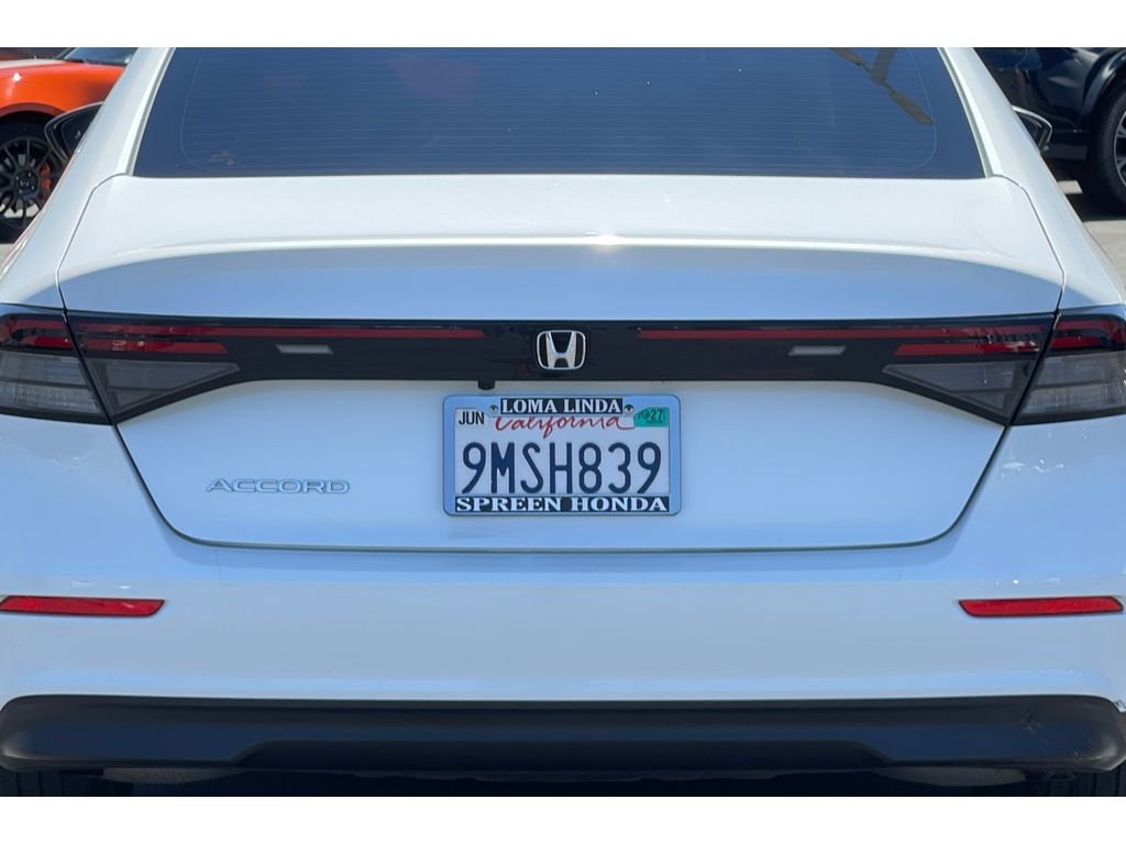 Used 2024 Platinum White Pearl Honda EX image 15