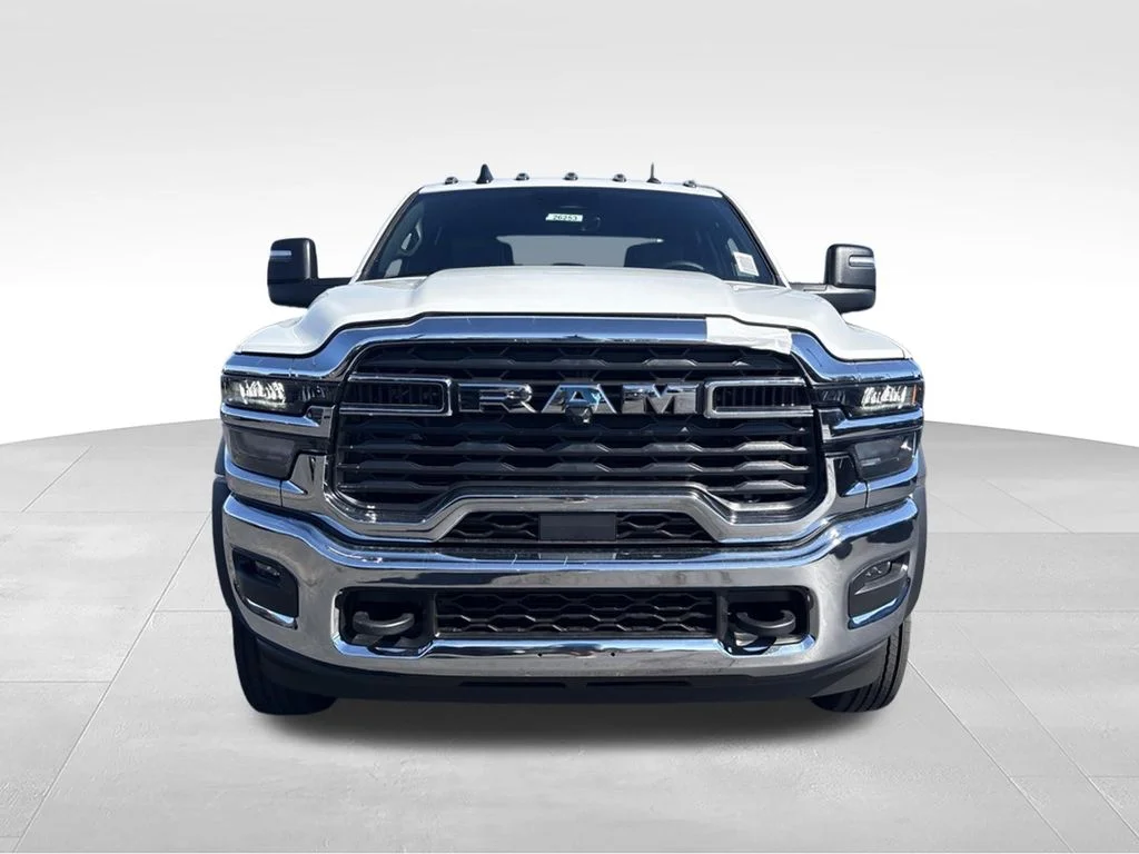 New 2026 Bright White Clear-Coat Exterior Paint RAM TRADESMAN image 8