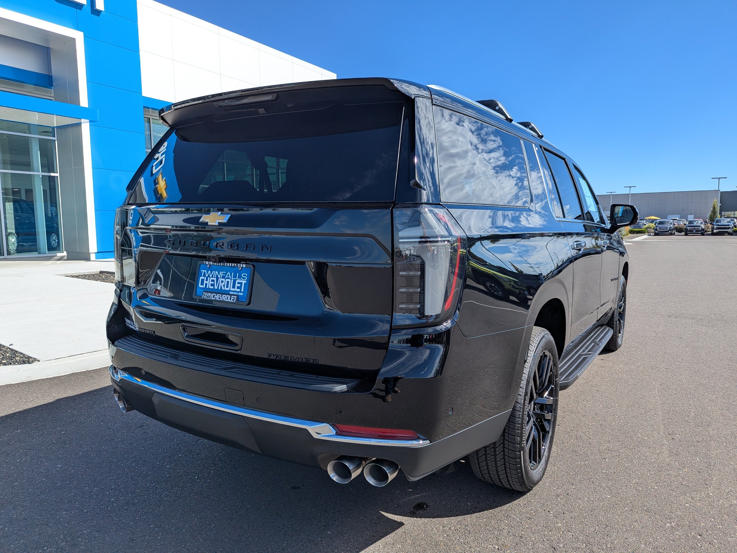 2026 Chevrolet Suburban Premier - Photo 39