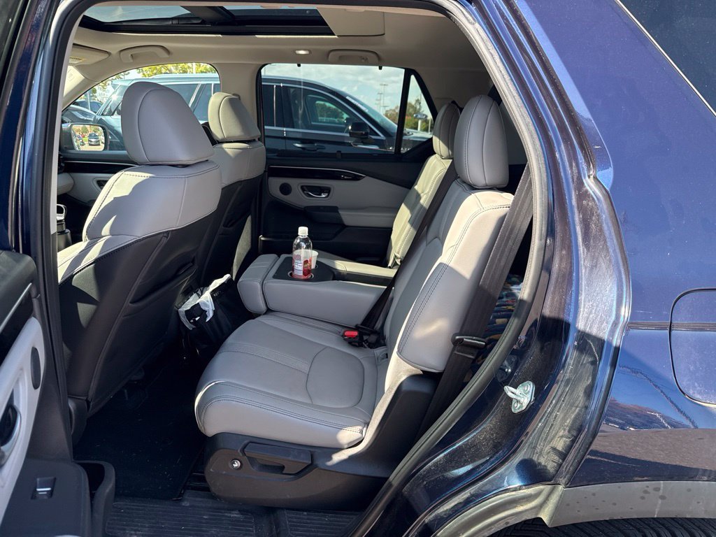 Used 2023  Honda Touring image 5