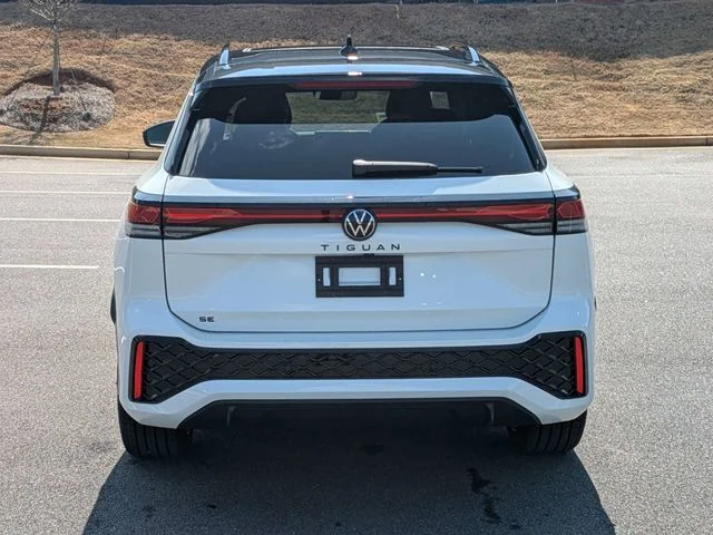 New 2026 Opal White W/Deep Black Roof Volkswagen 2.0T SE R-Line Black image 5