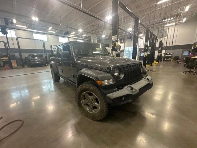 Used 2020 Gray Jeep Sport image 3