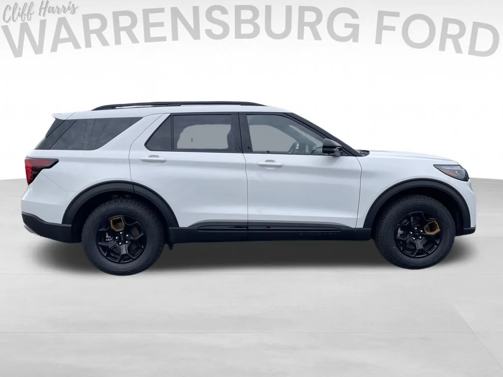 New 2026 Star White Metallic Tri-Coat Ford Tremor® image 8