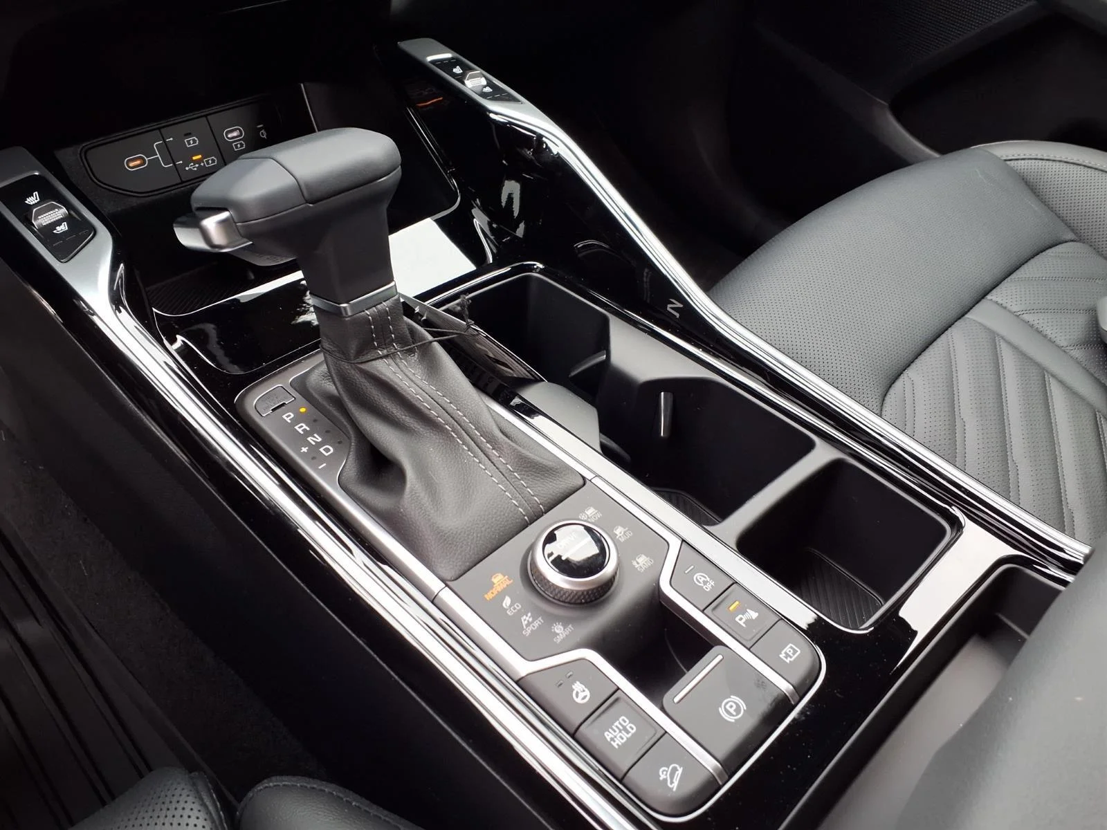 New 2026 Midnight Lake Blue Kia X-Line SX Prestige AWD image 4